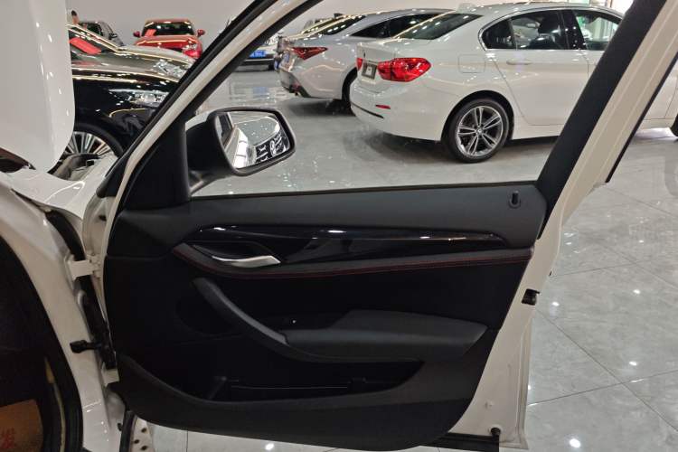 Used BMW X1 2015 sDrive18i Fashion Upgrade Edition
