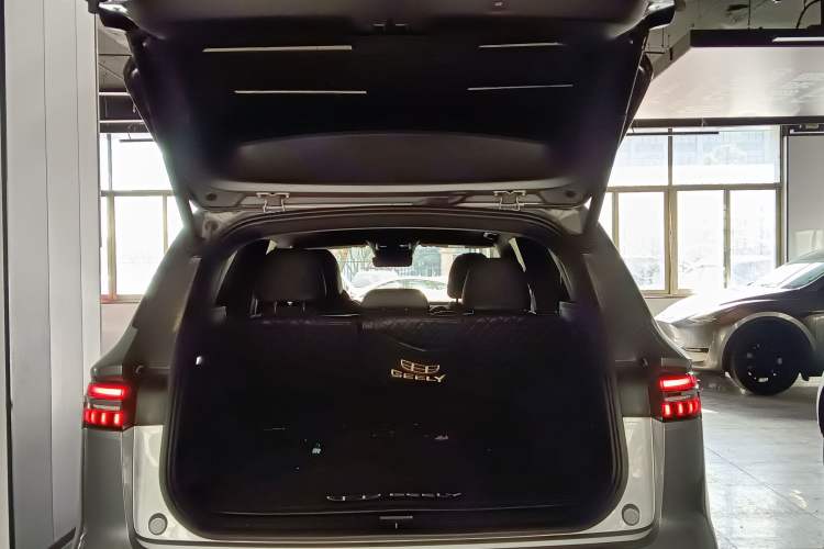 Used Geely Auto Monjaro L 2024 2.0TD High-Power Automatic Two-Wheel Drive Skyline Edition