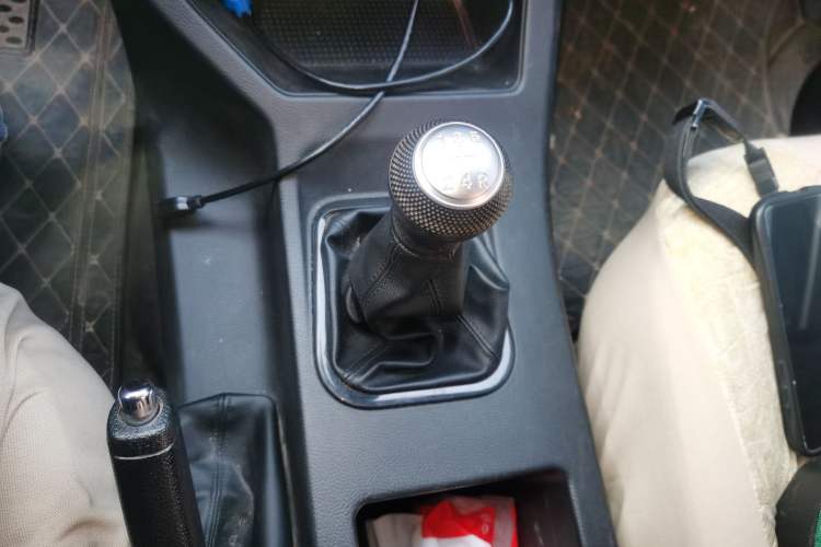 Used FORTHING Lingzhi 2023 M5 1.6L Practical Model 5 Seats