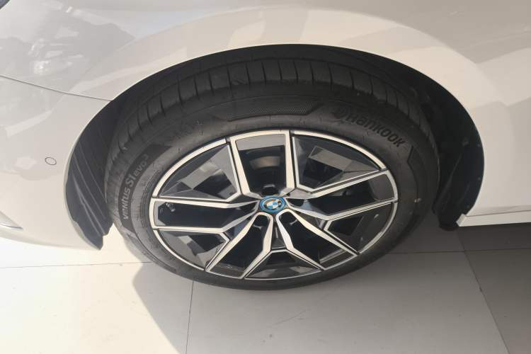 Used BMW i5 2025 eDrive 35L M Sport Package
