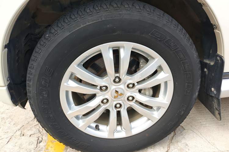 Used Mitsubishi Pajero 2018 V97 3.8L 5-Door GLS Sunroof – Middle East