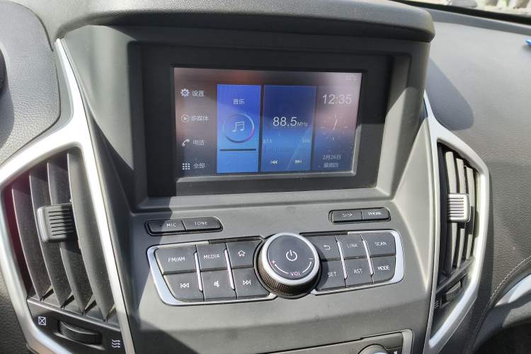 Used Dongfeng Aeolus AX7 2016 1.4T Manual Zhuyue Model