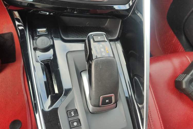 Used Peugeot 308 2019 230THP Automatic Luxury Edition China VI Standard
