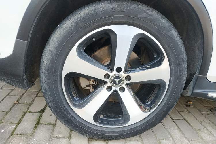 Used Mercedes-Benz GLC 2018 GLC 260 4MATIC Luxury Model