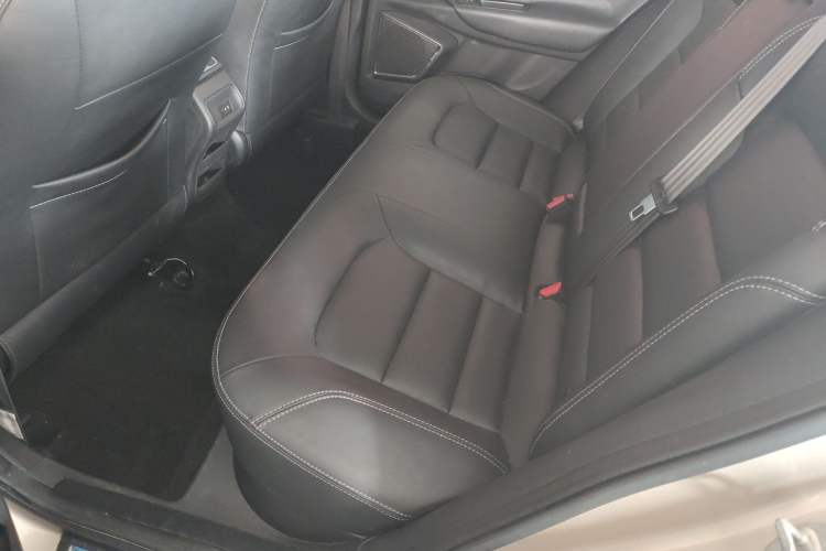 Used Geely Auto Emgrand GL 2017 1.8L Manual Elite Model
