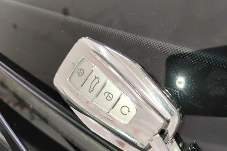 Used Geely Auto Monjaro L 2021 2.0TD DCT EVO Two-Wheel Drive Prestige Version
