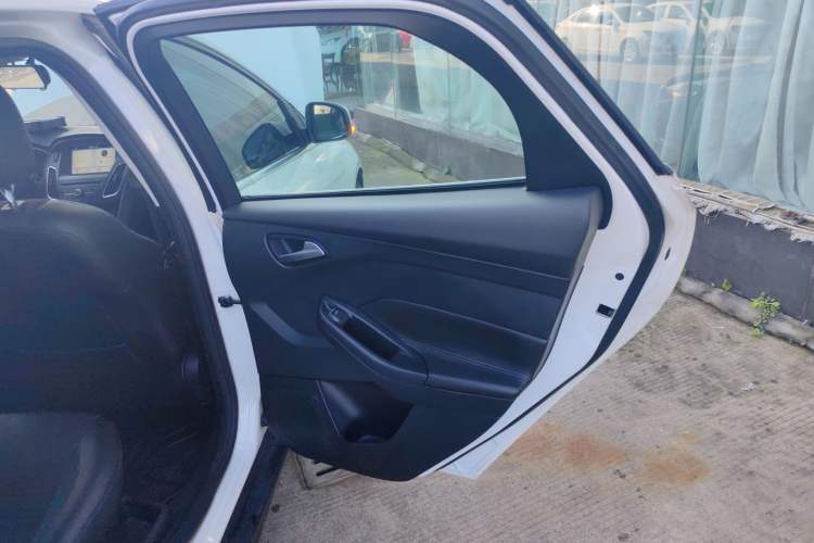 Used Ford Focus 2017 Sedan EcoBoost 180 Automatic Elite Model
