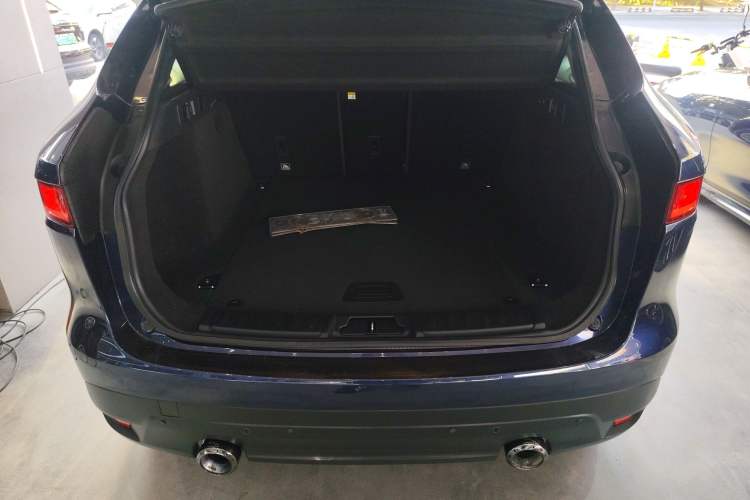 Used Jaguar F-PACE 2016 2.0T Two-Wheel Drive Urban Luxury Edition
