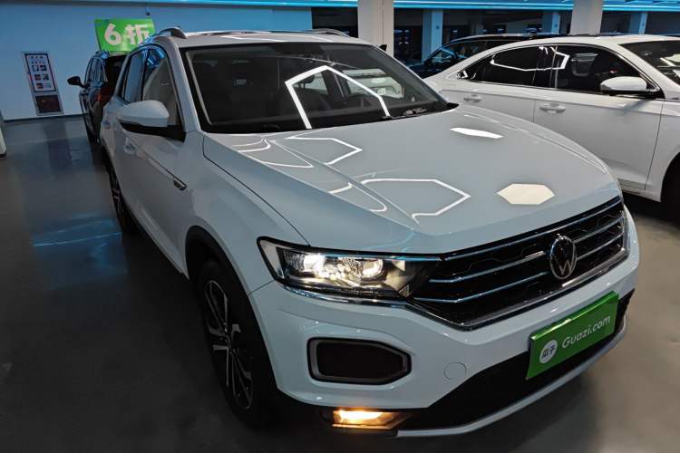 Used Volkswagen T-ROC 2021 280TSI DSG Two-Wheel Drive Comfort Connect Edition
