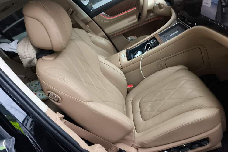 Used Hima AITO M9 2024 Range-Extended Ultra Version 52 kWh 5-Seater Model
