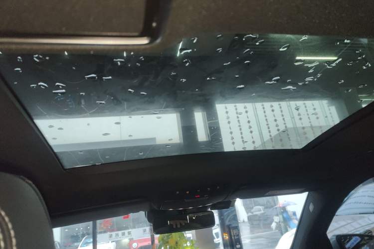 Used Mercedes-Benz GLC 2020 Facelifted GLC 300 L 4MATIC Luxury Edition