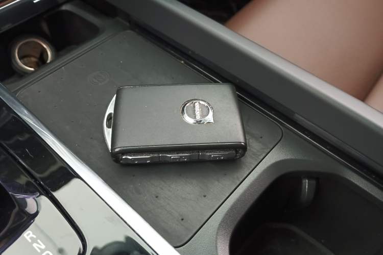 Used Volvo XC60 2025 B5 Four-Wheel Drive Smart & Advanced Luxury Edition
