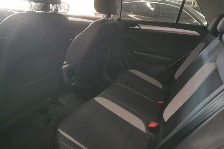 Used Volkswagen T-ROC 2019 230TSI DSG Two-Wheel-Drive Advanced Version China VI Standard