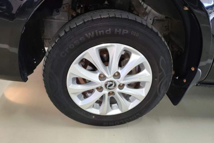 Used FORTHING Lingzhi 2018 M5L 1.6L 7-Seater Luxury Model
