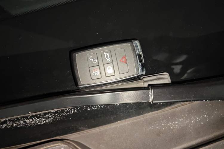 Used Land Rover Range Rover Evoque 2020 249 PS R-DYNAMIC SE Sport Technology Edition
