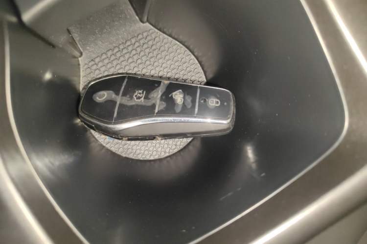 Used BYD Yuan UP 2025 Intelligent Driving Version 401 km Beyond-Range Edition