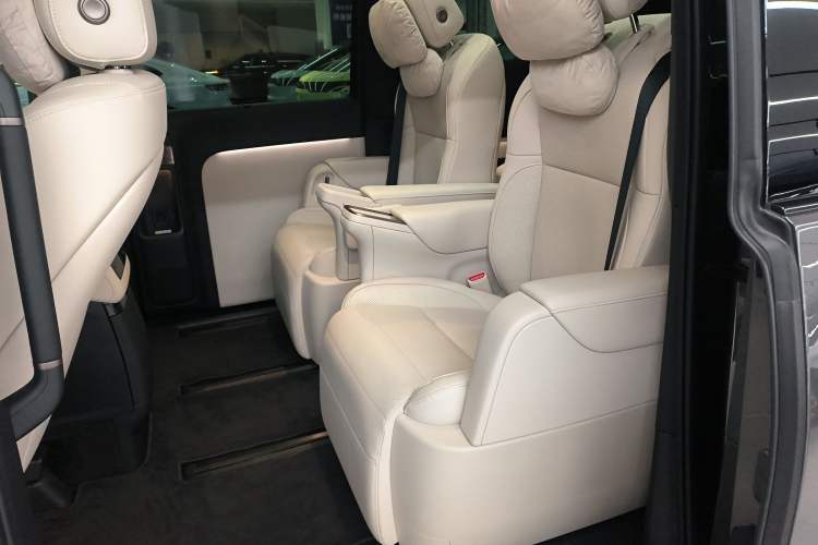 Used Li Auto MEGA 2025 Ultra Smart Refreshed Edition