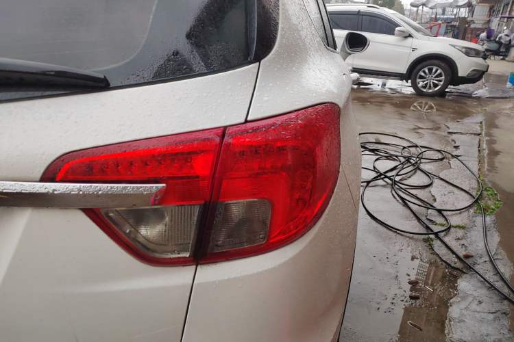 Used Buick Envision 2016 20T Two-Wheel-Drive Elite Model
