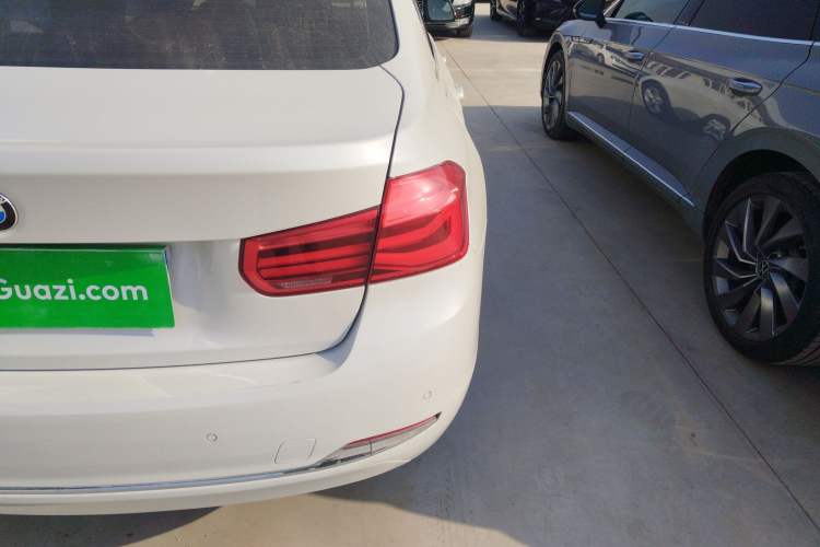 Used BMW 3 Series 2016 316Li Fashion Model
