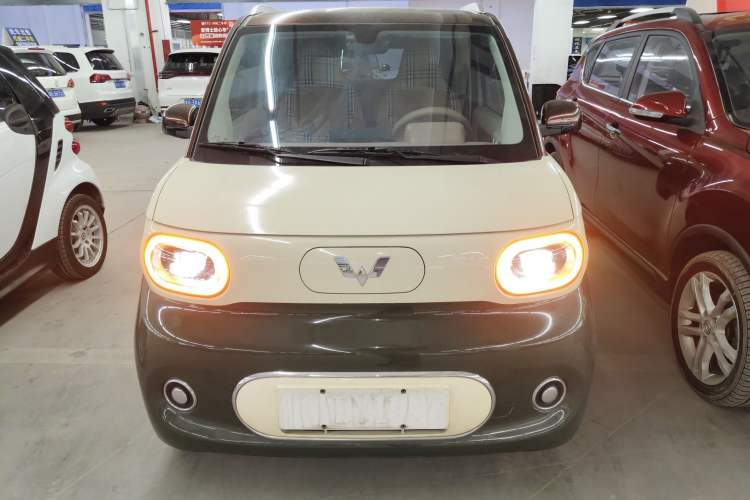 Used Wuling Hongguang MINIEV 2024 3rd Generation 215km Advanced Version
