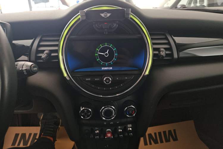 Used  MINI 2019 1.5T COOPER Classic Edition
