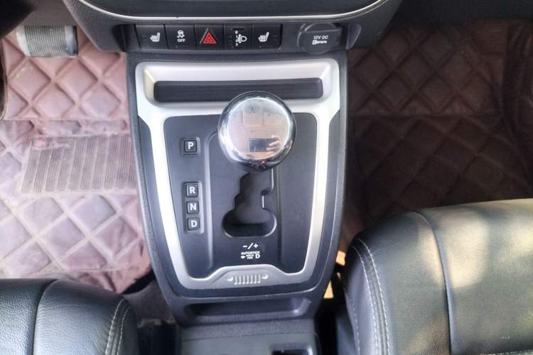 Used  Compass 2015 2.0L Two-Wheel Drive Luxury Edition