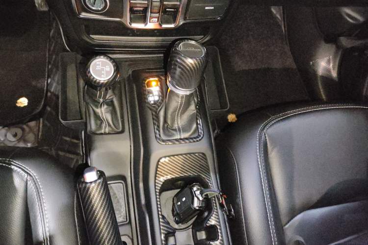 Used  Gladiator 2022 3.6L Pioneer Edition
