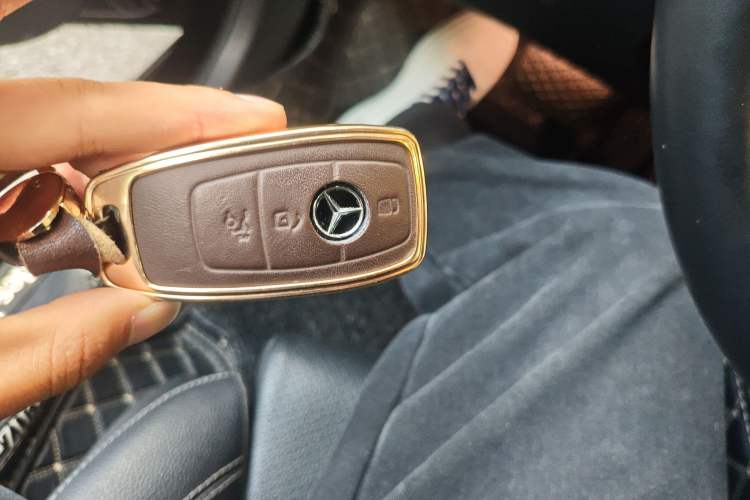 Used Mercedes-Benz E-Class 2021 Facelift E 260 L
