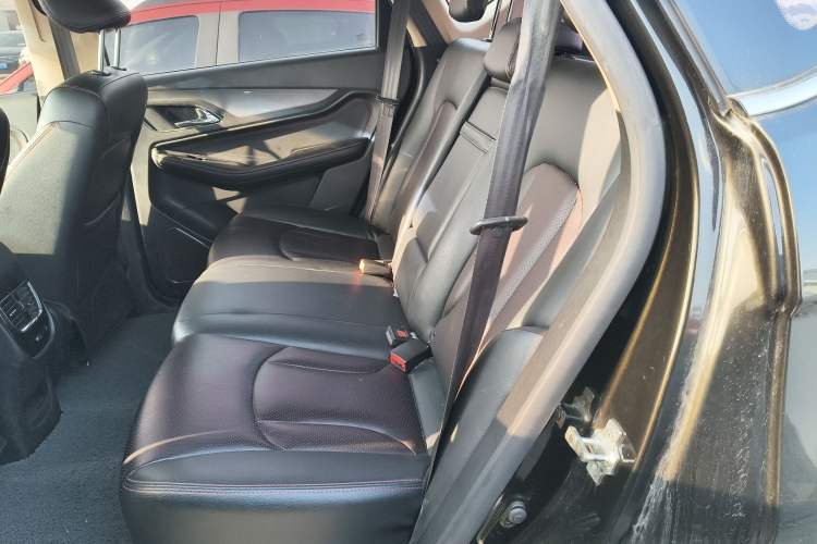 Used Baojun 560 2015 1.8L Manual Luxury Model