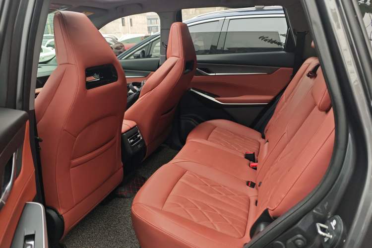 Used Changan CS75 PLUS 2024 3rd Generation Champion Edition 1.5T Intelligent Drive Dynamic Model
