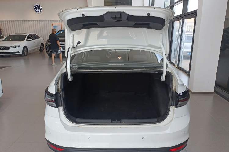 Used Volkswagen Lavida 2023 New Rui 1.5L Automatic New Yi Edition
