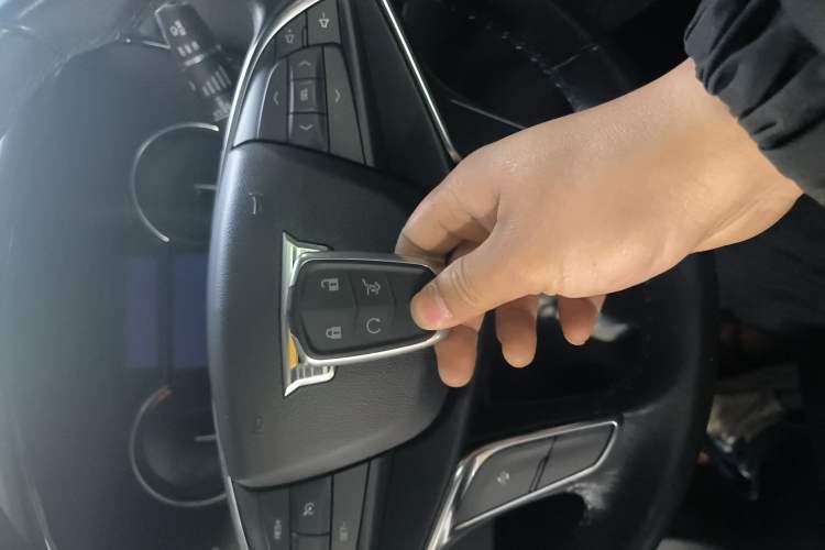 Used Cadillac XT5 2021 28T Luxury Version