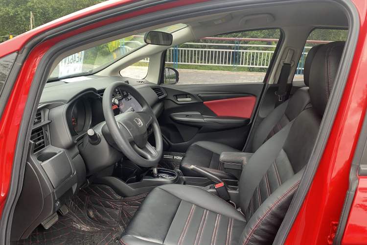 Used Honda Fit 2016 1.5L LX CVT Comfort Model
