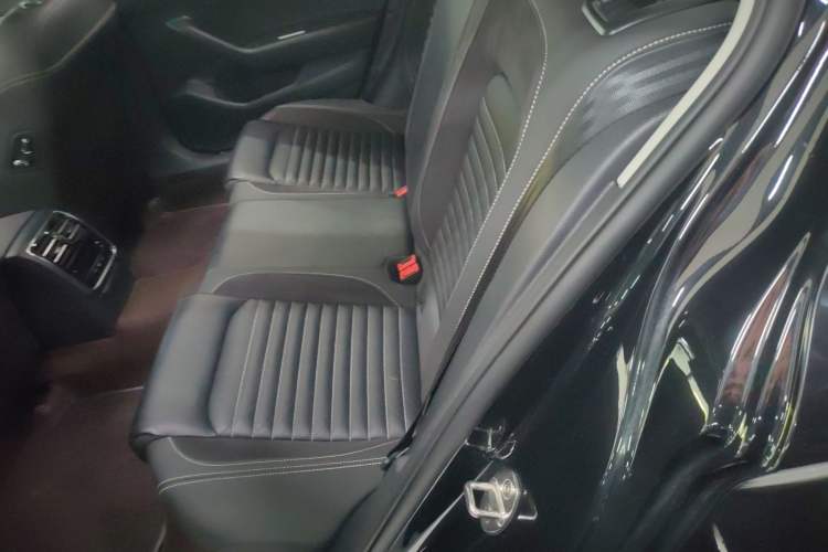 Used Volkswagen Magotan 2020 330TSI DSG Leading Model
