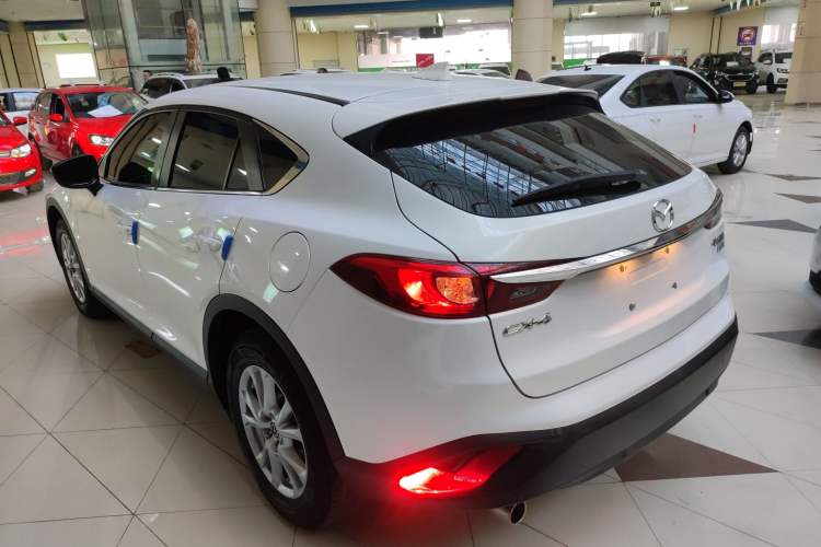 Used Mazda CX-4 2018 2.0L Automatic Two-Wheel Drive Blue Sky Exploration Version China V Standard