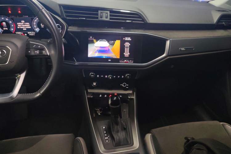 Used Audi Q3 2021 35 TFSI Fashion Dynamic Model