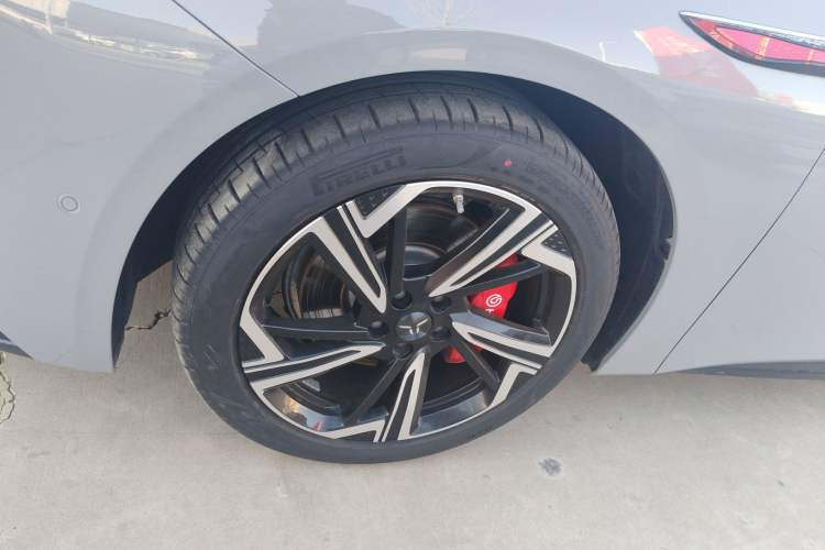 Used Hongqi EH7 2024 760 Pro+ Four-Wheel Drive Version
