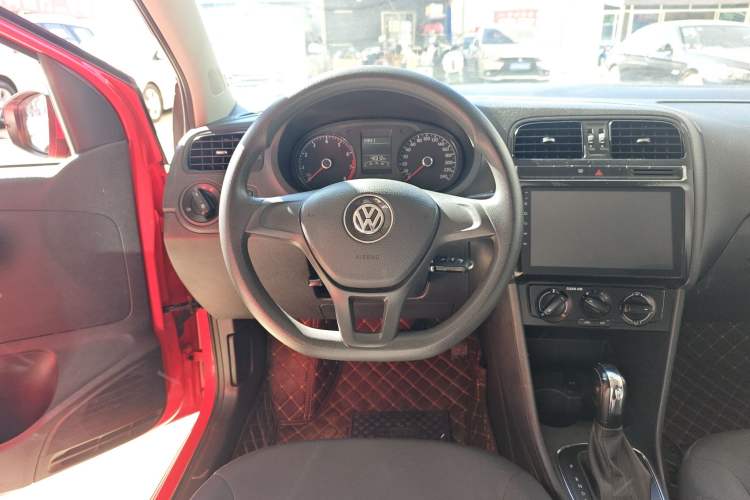 Used Volkswagen Polo 2016 1.4L Automatic Trendy Model
