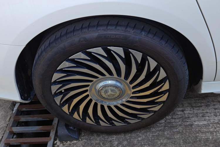 Used Mercedes-Benz E-Class 2020 Restyled E 300 L Sporty and Stylish Edition