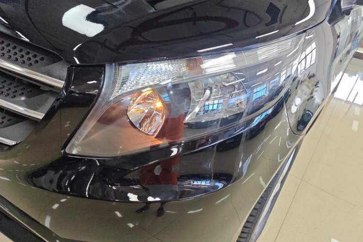 Used Mercedes-Benz Vito 2021 2.0T Elite Version 7 Seats