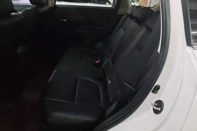 Used Mitsubishi Outlander 2014 2.4L 4x4 Deluxe Value Edition 5 Seats