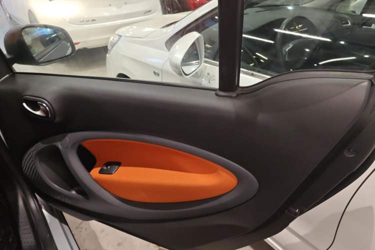 Used  fortwo 2015 1.0L 52 kW Hardtop Passion Edition
