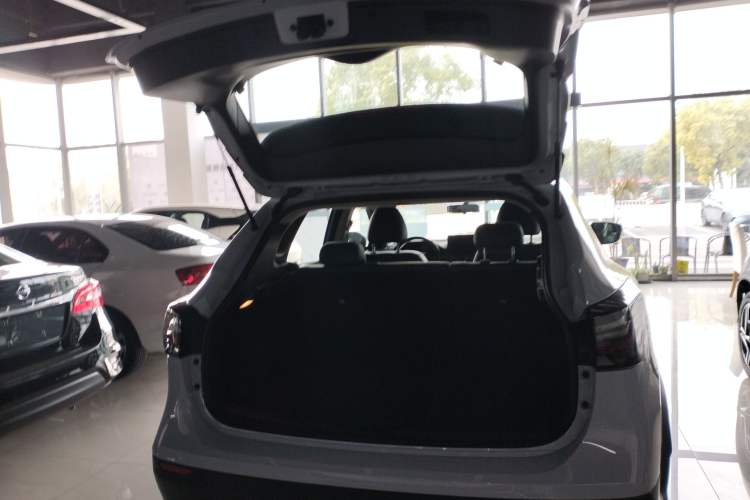 Used Nissan Qashqai 2025 Honor 2.0L CVT XV+ Leading Edition
