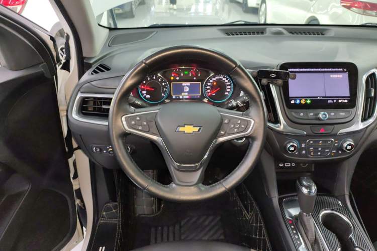 Used Chevrolet Equinox 2019 535T Automatic YuJie Edition China VI
