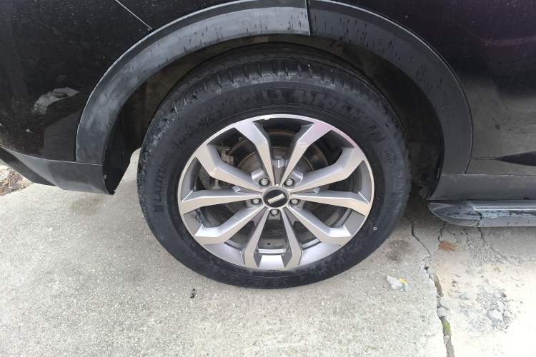 Used Wey VV6 2018 2.0T Two-Wheel-Drive Ultra-Luxury Version China V Standard
