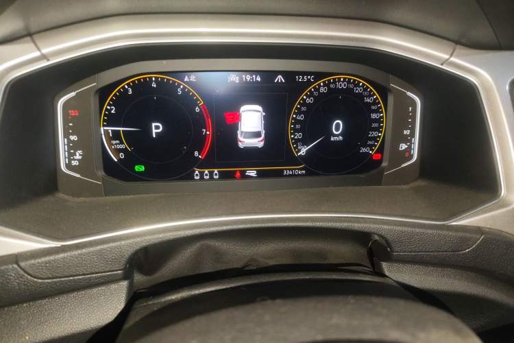 Used Volkswagen T-ROC 2021 280TSI DSG Two-Wheel Drive R-Line Pro Connected Version