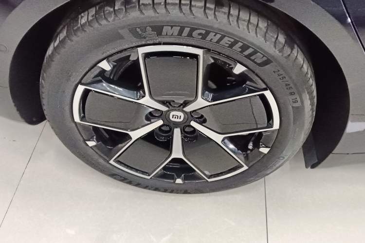 Used  SU7 2024 Rear-Drive Long-Range Intelligent Driving Version
