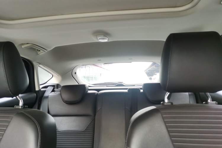 Used Ford Focus 2015 Hatchback 1.6L Automatic Fashion Edition
