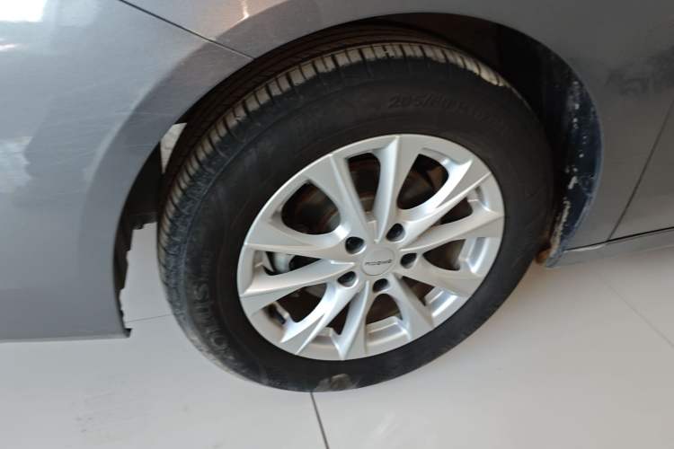 Used Roewe i5 2023 1.5L Manual Comfort Edition

