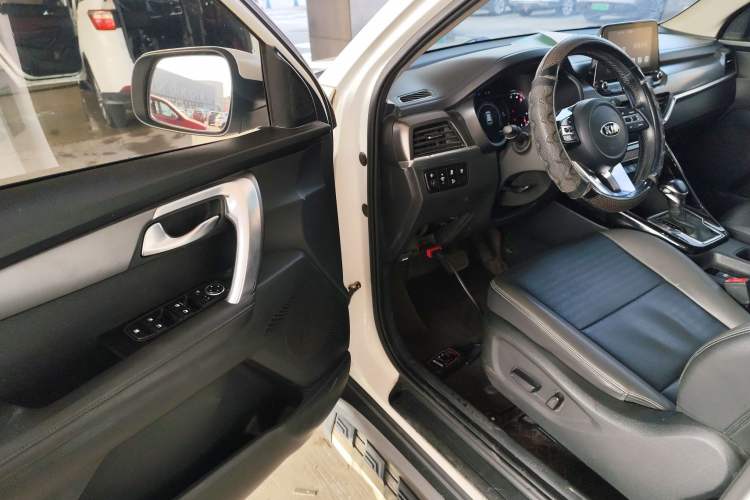 Used Kia Sportage R 2018 2.0L Automatic Smart Luxury Version China V Standard
